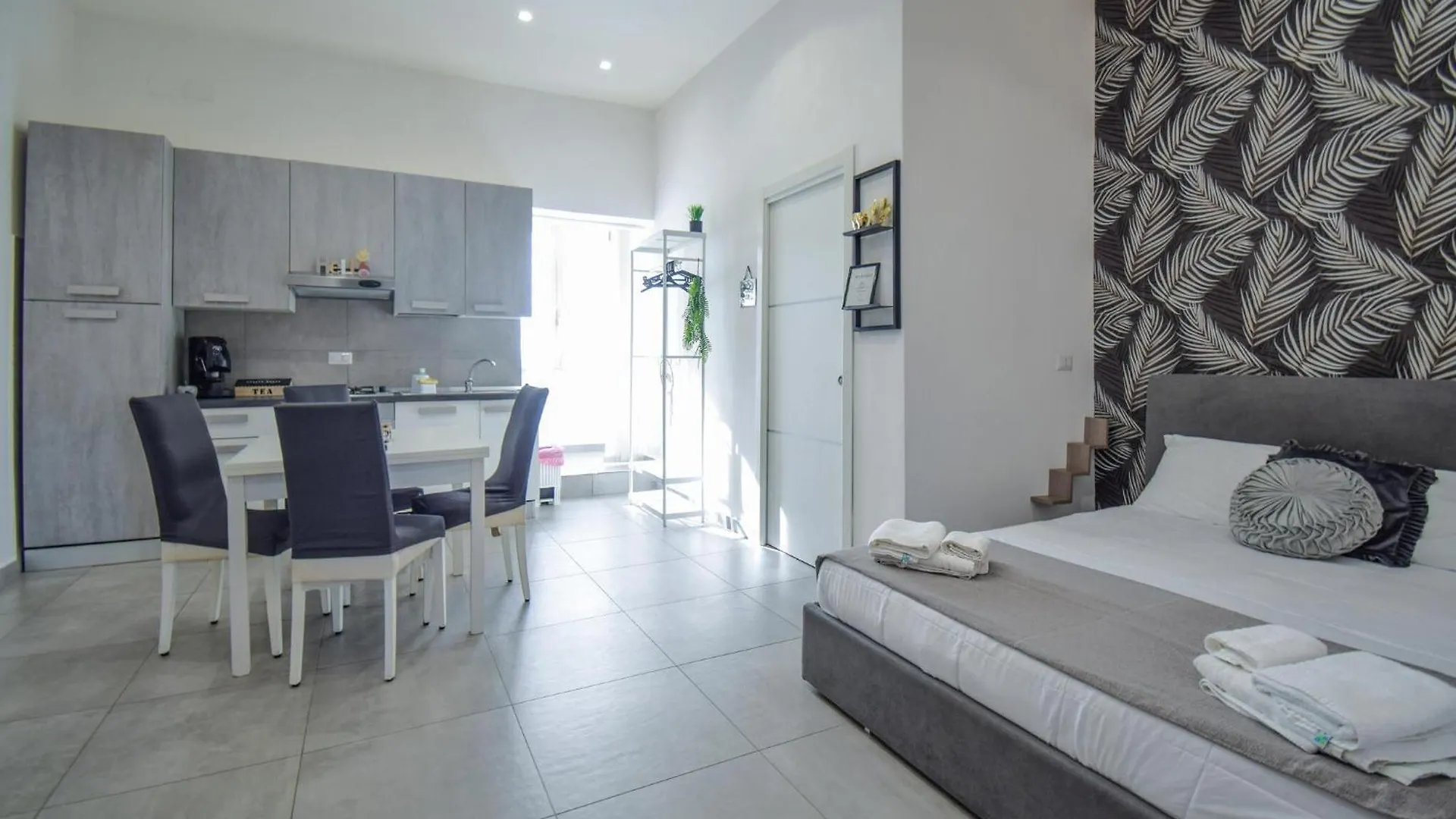 Beautiful Apartment In Napoli With Wifi Ιταλία